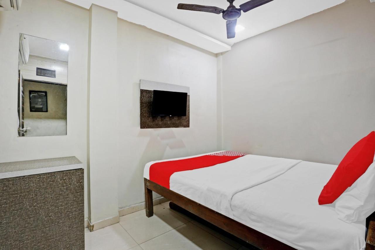Oyo 84398 Maroshi Residency Bombay Exterior foto