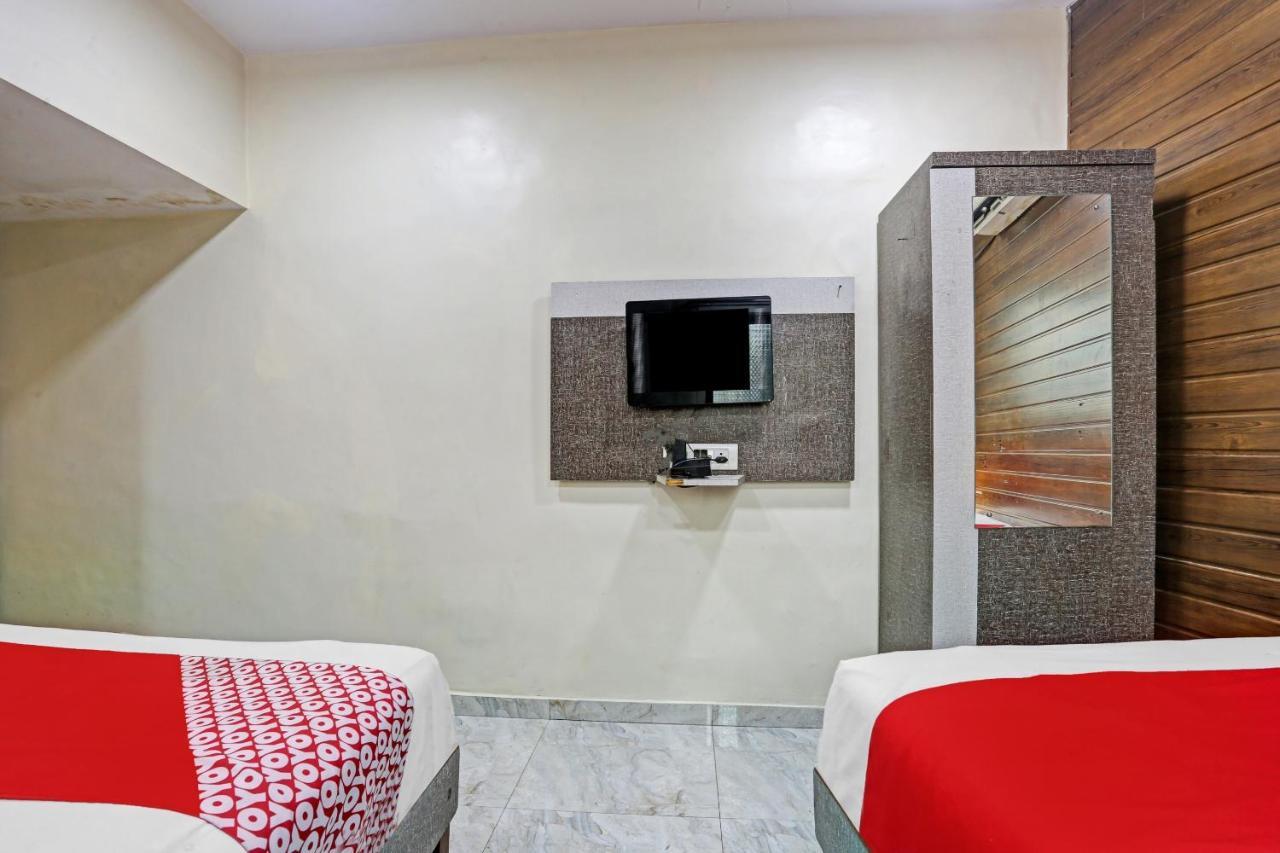 Oyo 84398 Maroshi Residency Bombay Exterior foto